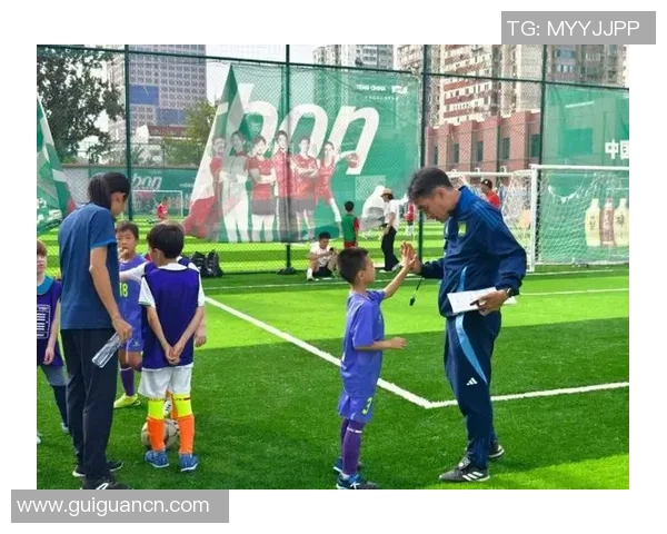 北京足球队荣登足球状态排行榜第一名引发热议与期待